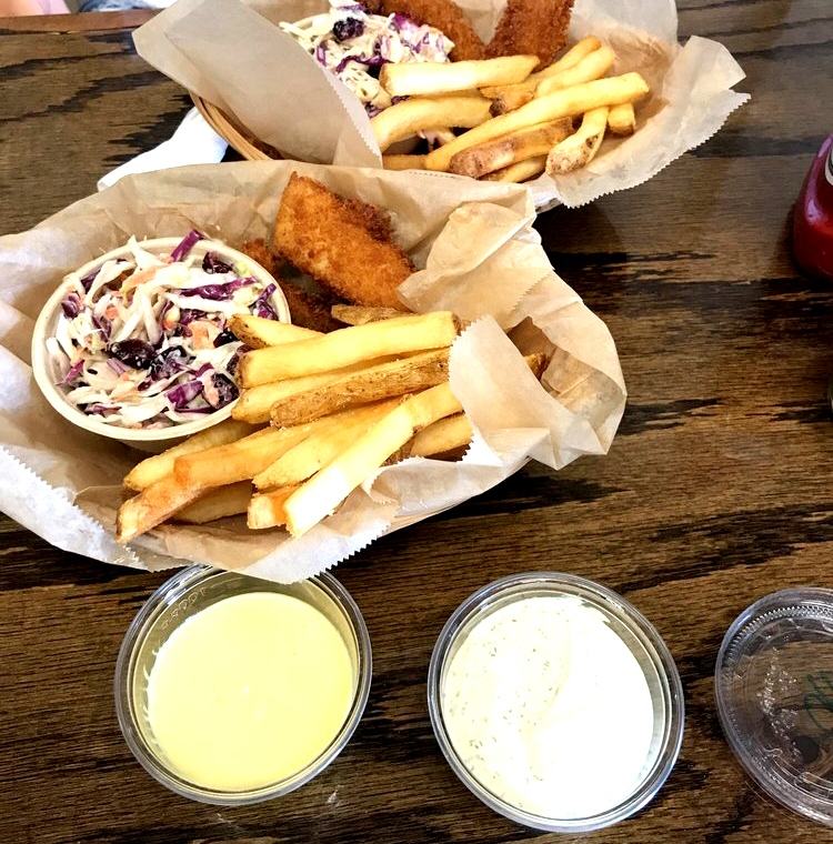 Mohala's Fish  Chips'