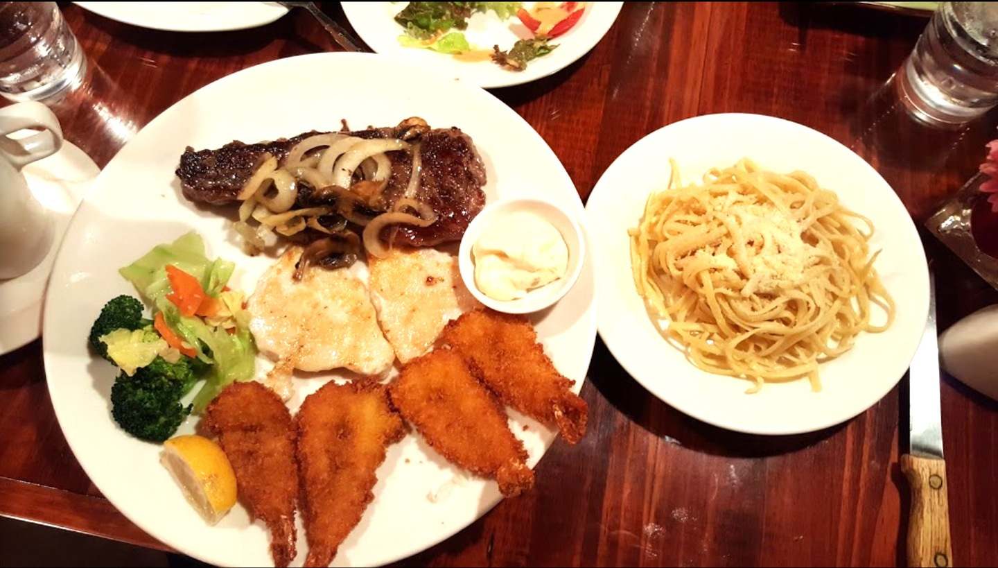 Sunlight Cafe Dinner'